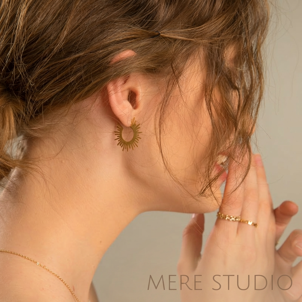 THE SOLEIL PLEATED HOOPS