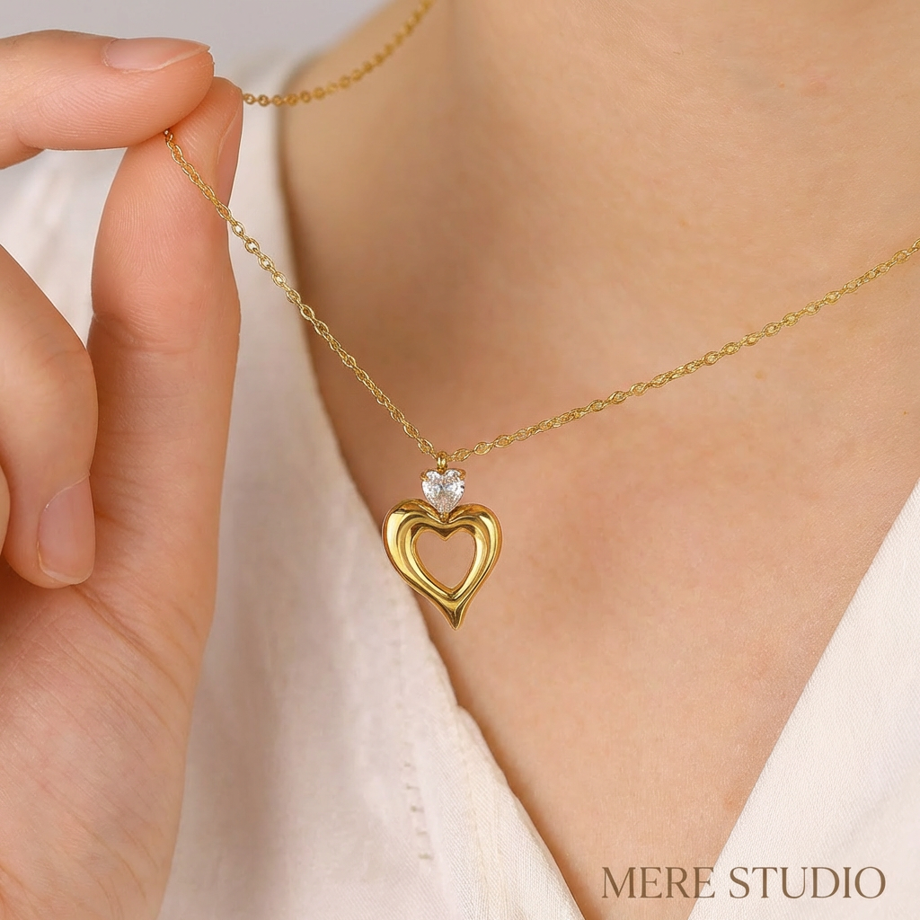 THE COEUR WHISPER PAVÉ PENDANT