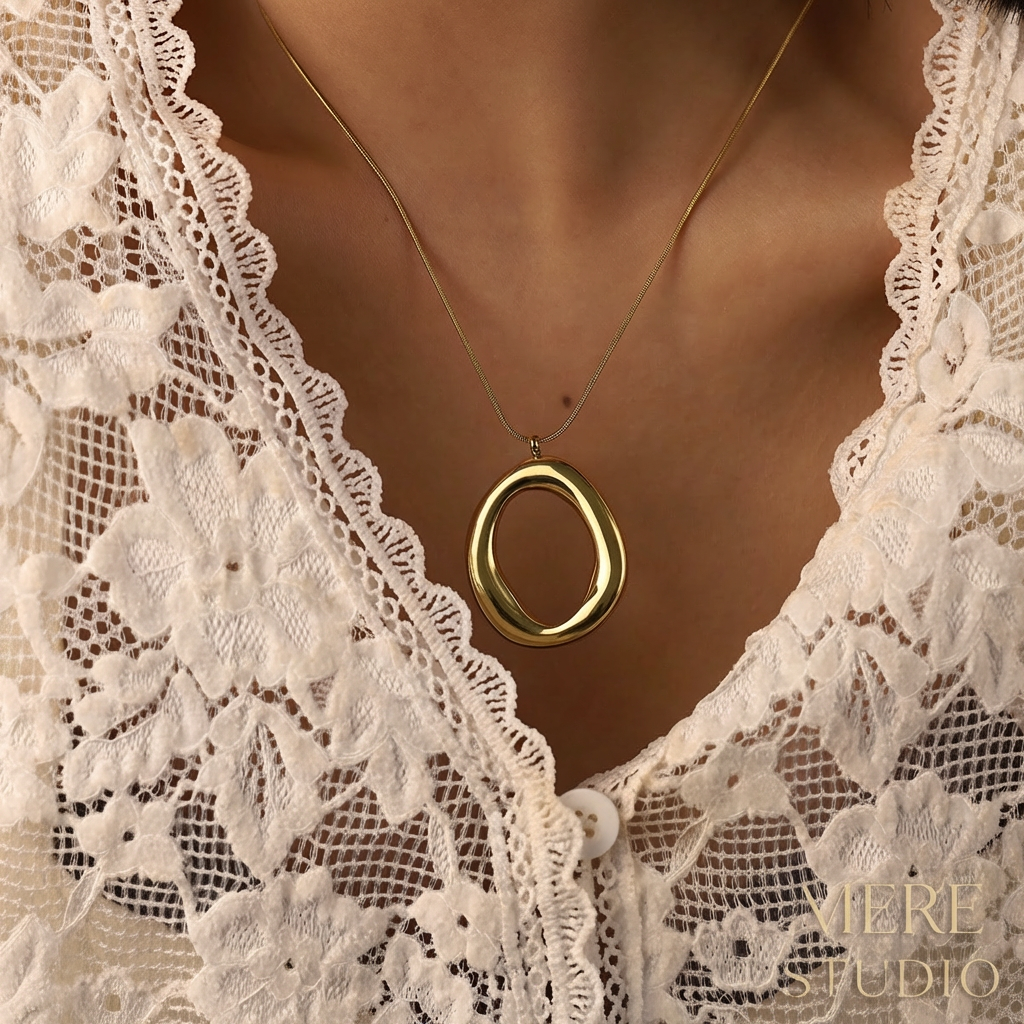 THE BABYLON INTERLOOP PENDANT NECKLACE