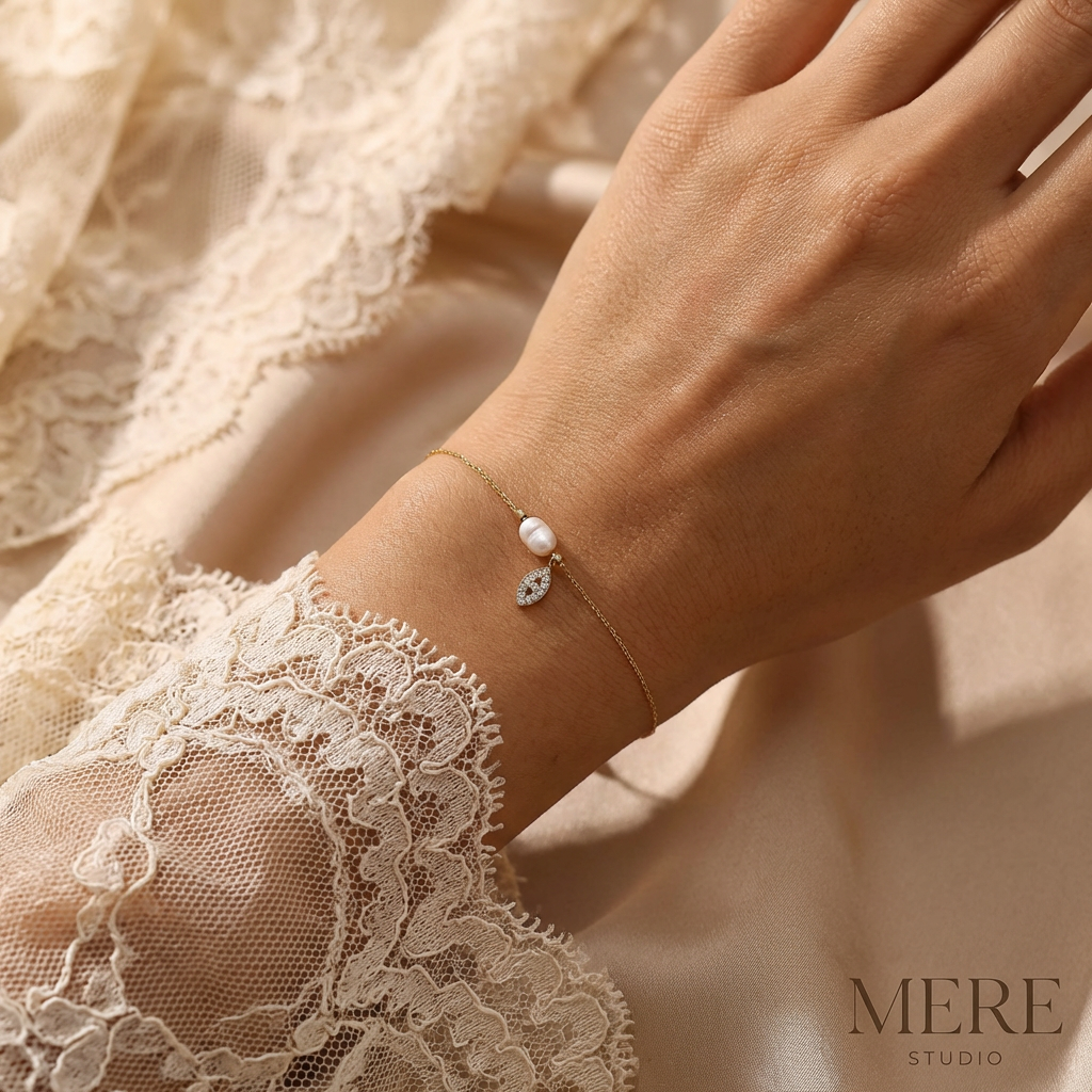 THE GUARDIAN EYE & PEARL BRACELET