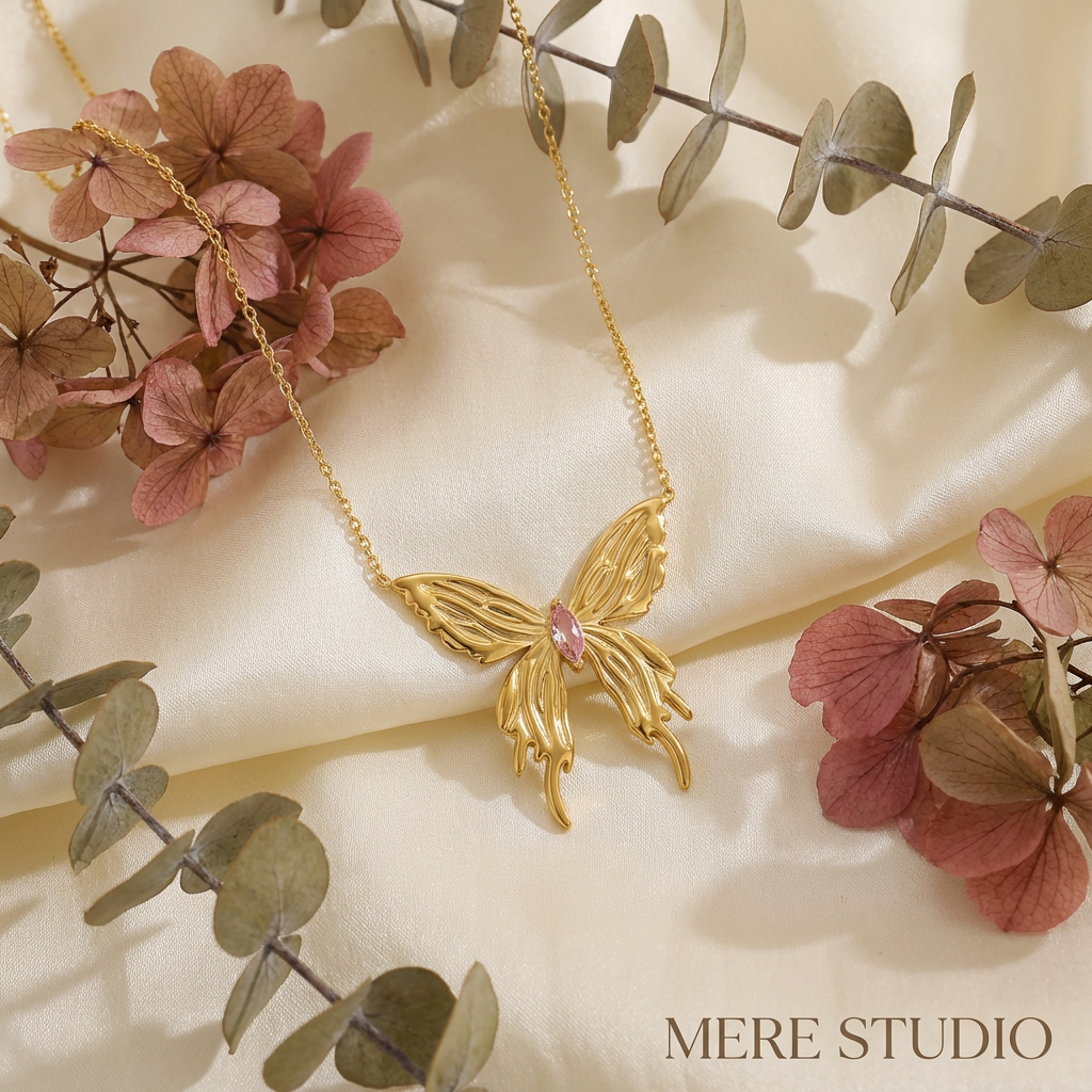 THE PAPILLON MIRAGE PENDANT