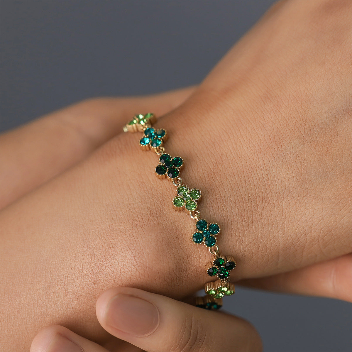 THE EMERALD BLOOM TENNIS BRACELET