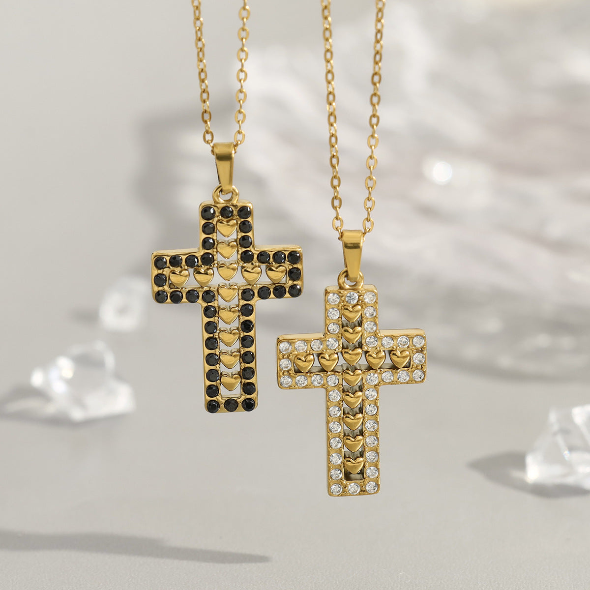THE AMOUR CROSS PENDANT