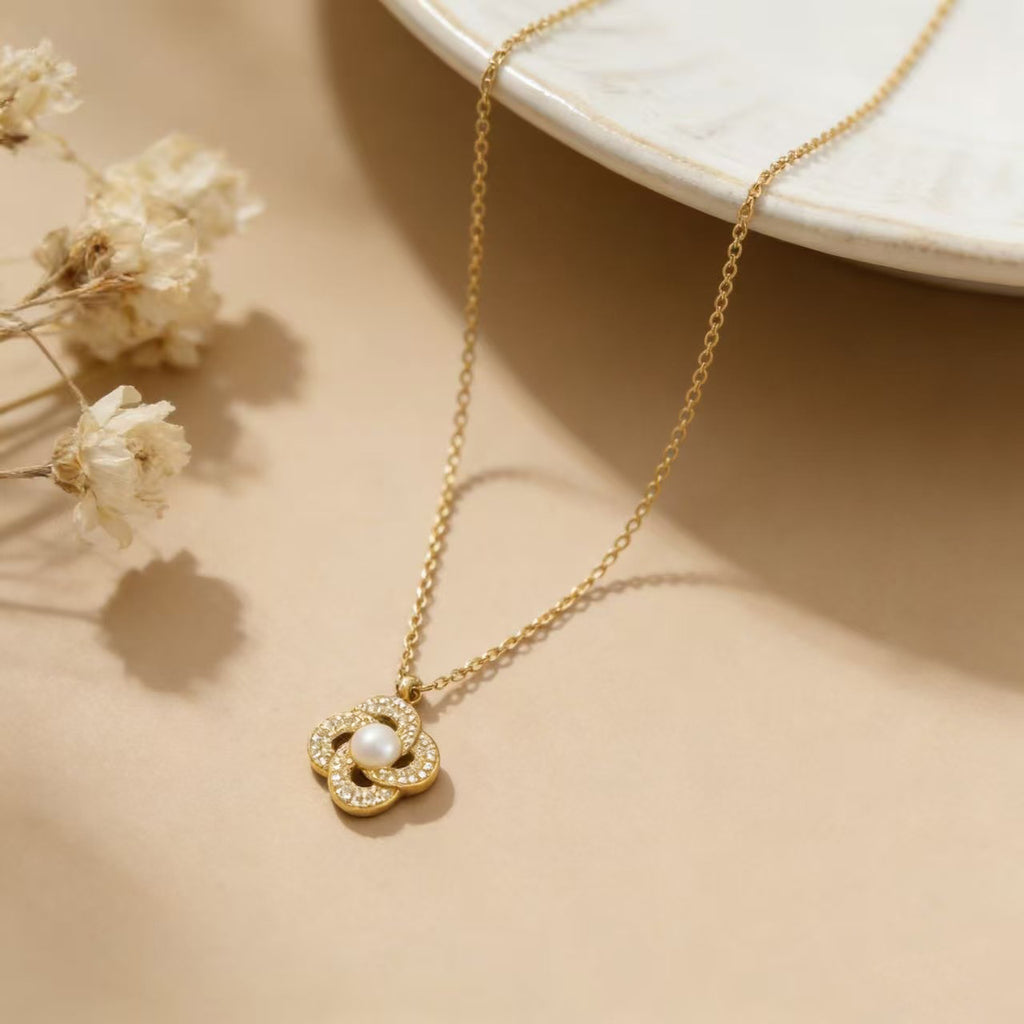 THE LUMOS ORB PEARL PENDANT