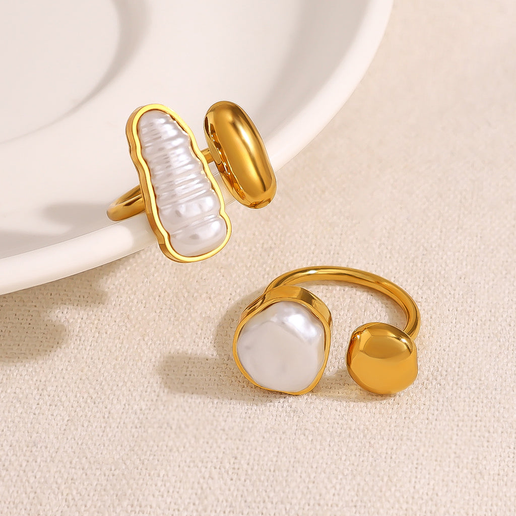 THE BAROQUE ECHO PEARL RING