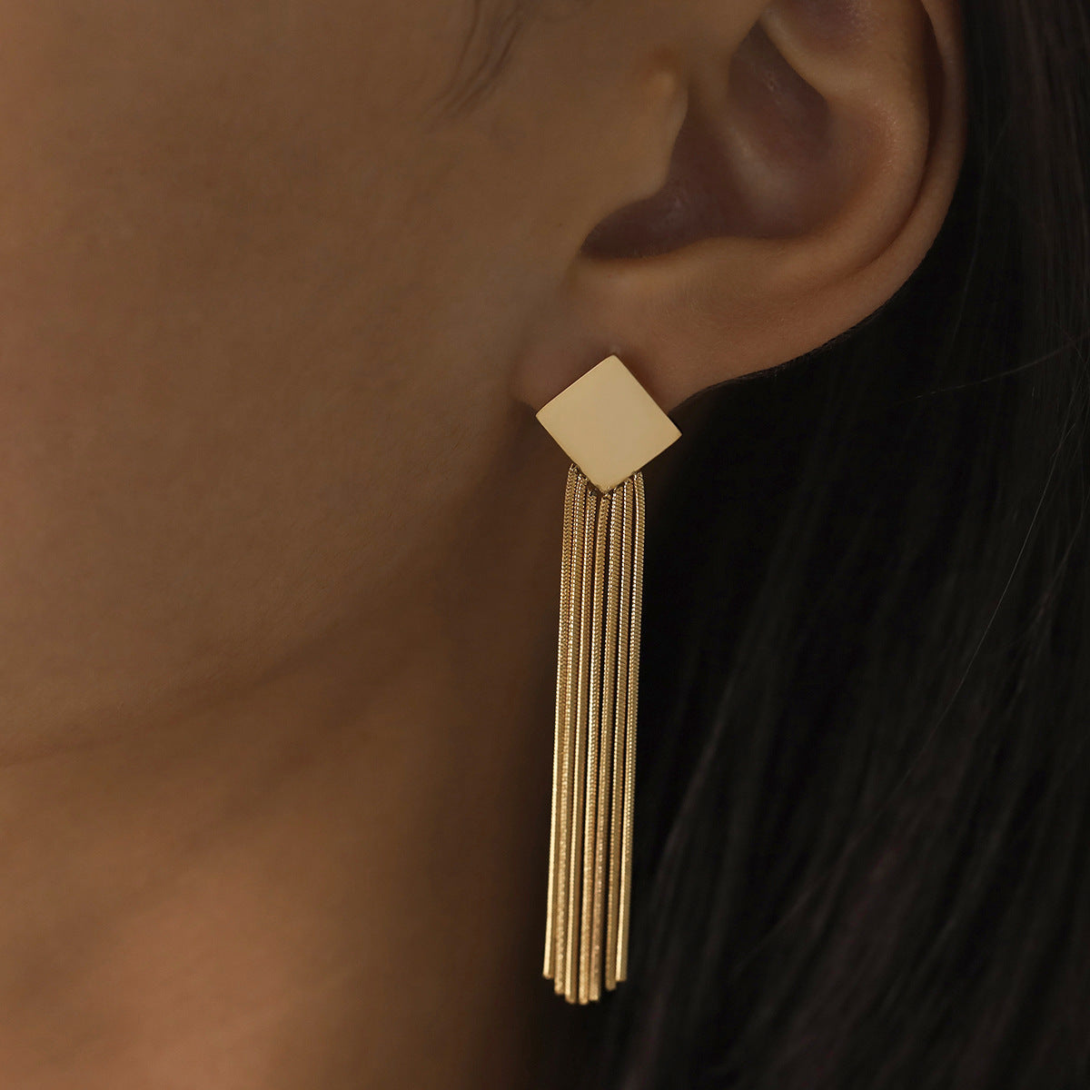 THE LIQUID CASCADE TASSEL DROPS